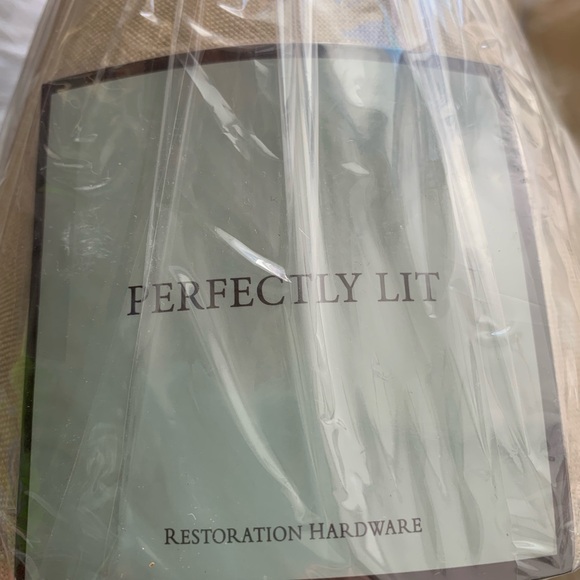 Restoration Hardware NEW 4 Small/Medium Clip On beige lampshades - Picture 2 of 9